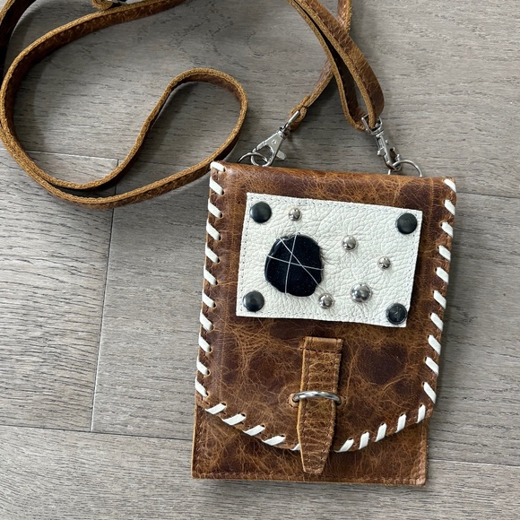 Pure Dixie Handbags - PURE DIXIE LEATHER CROSSBODY